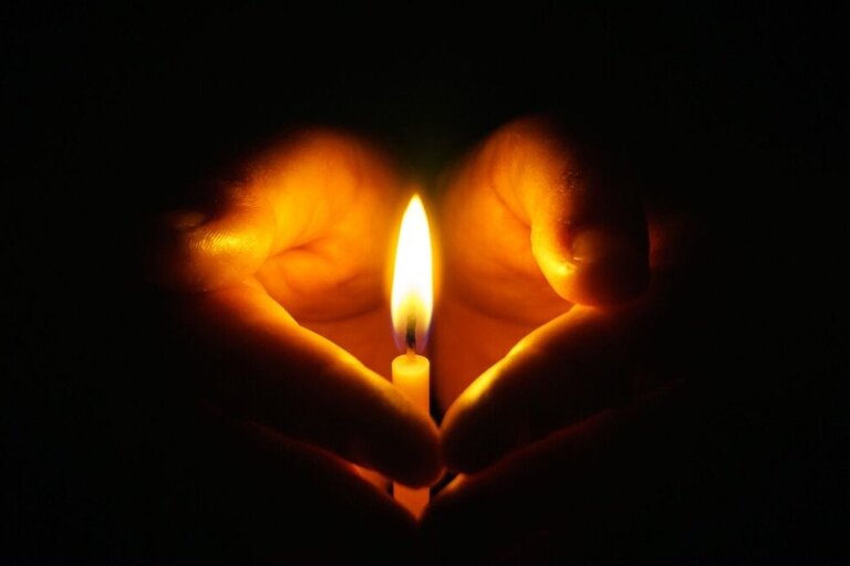 Sbírka nedohořelých svíček